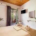 Apartment Nontas Homes 36